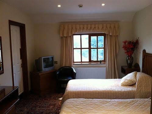 The Golden Boar Inn Bury St. Edmunds Exterior photo