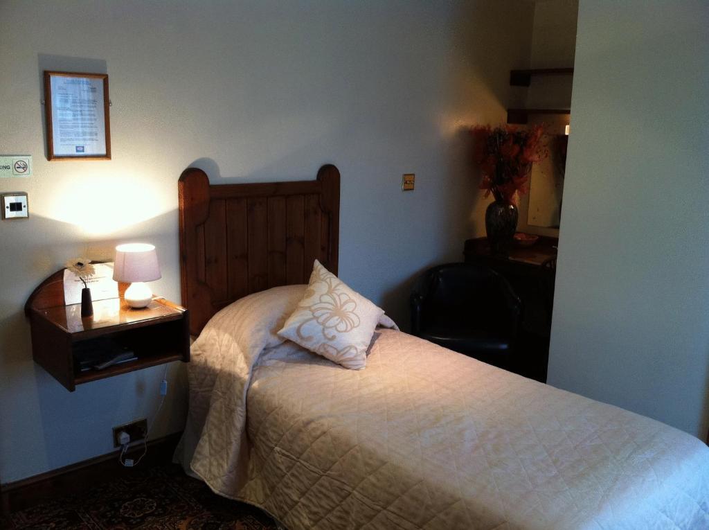 The Golden Boar Inn Bury St. Edmunds Room photo